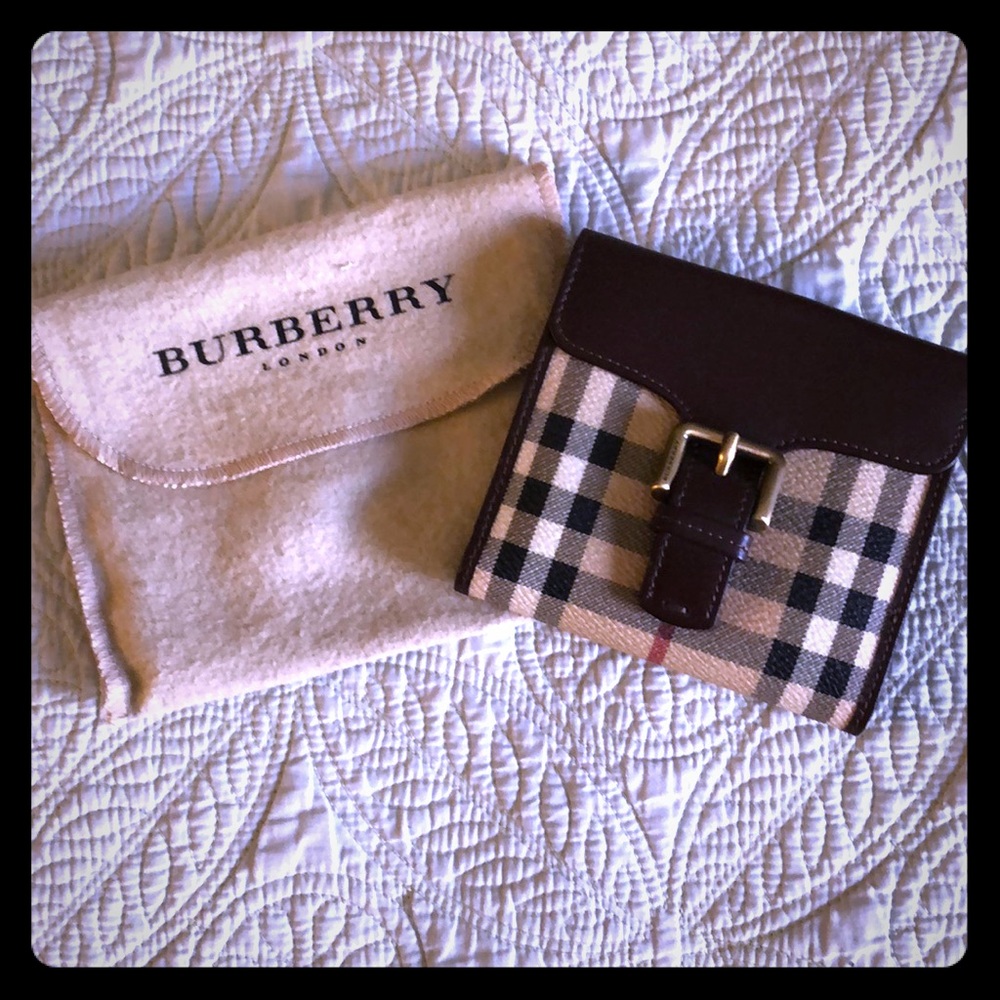 Burberry Wallet ❤️